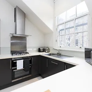 Apartment Joivy Contemporary And Vibrant 1br Flat Near Princes Street, Edinburgh