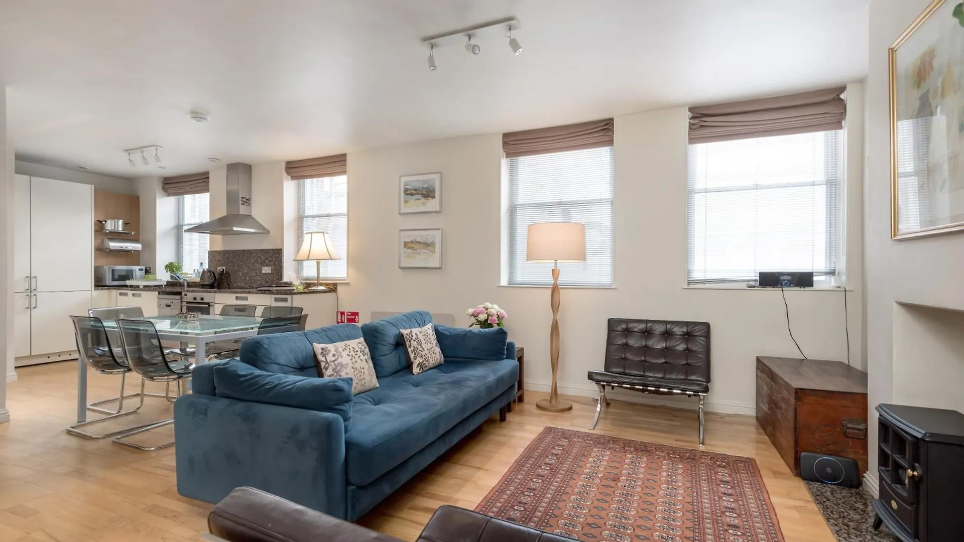 Causewayside Apartment @ The Edinburgh Address
